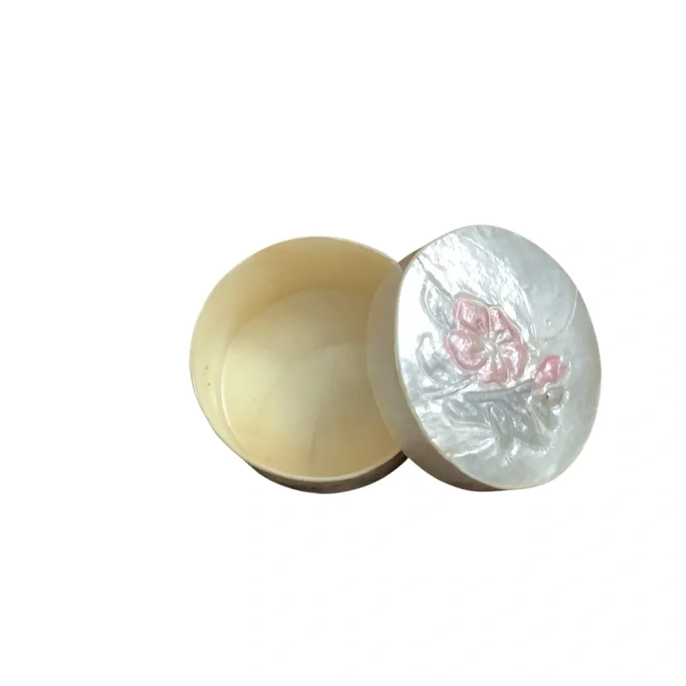 Capiz Shell Trinket Box - Picture 3 of 3